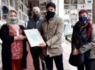 Homenaje a Carlos Xamena desde el Concejo