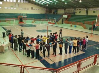 Profesionales de la Educación Física y alumnos se capacitan en deportes paralímpicos