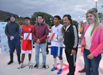 El gobernador Sáenz participó del River Boxing en Campo Quijano