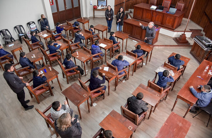 Alumnos del 4° grado del colegio salesiano ángel zerda visitaron el concejo deliberante