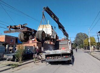 Autos abandonados: avanza la erradicación de focos infecciosos