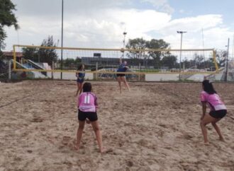 Se juegan las finales provinciales de beach vóley clasificatorias para los Juegos de Playa