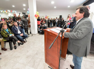 El presidente del CD participó de la inauguración del complejo casa activa en barrio Pereyra Rozas