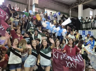 Más de mil jóvenes vivieron el “Banderazo 2025” en el Complejo Vitale