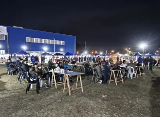 Éxito en ventas y gran participación de vecinos en la primera Feria de la Fábrica de Oficios