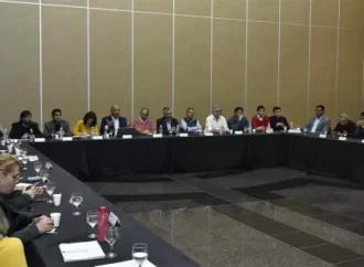 El Gobierno mejoró la oferta salarial para el segundo semestre y la negociación sigue abierta