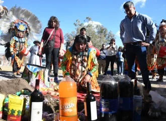 Salteños y turistas celebraron el Convite a la Pachamama en la Casona de Castañares