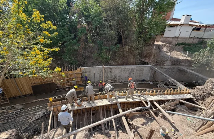 Tinkunaku: colocaron el nuevo hormigón para el revestimiento