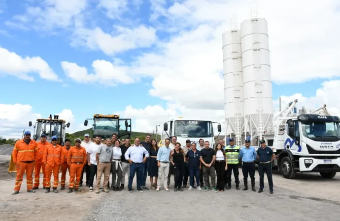 El Intendente entregó nuevos vehículos para fortalecer el parque automotor municipal