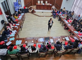 Estudiantes del programa «Concejales por un Día» participaron de una jornada de preparación del simulacro de Sesión