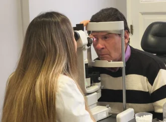 Nuevas cirugías gratuitas devuelven la calidad de vida y la visión a vecinos
